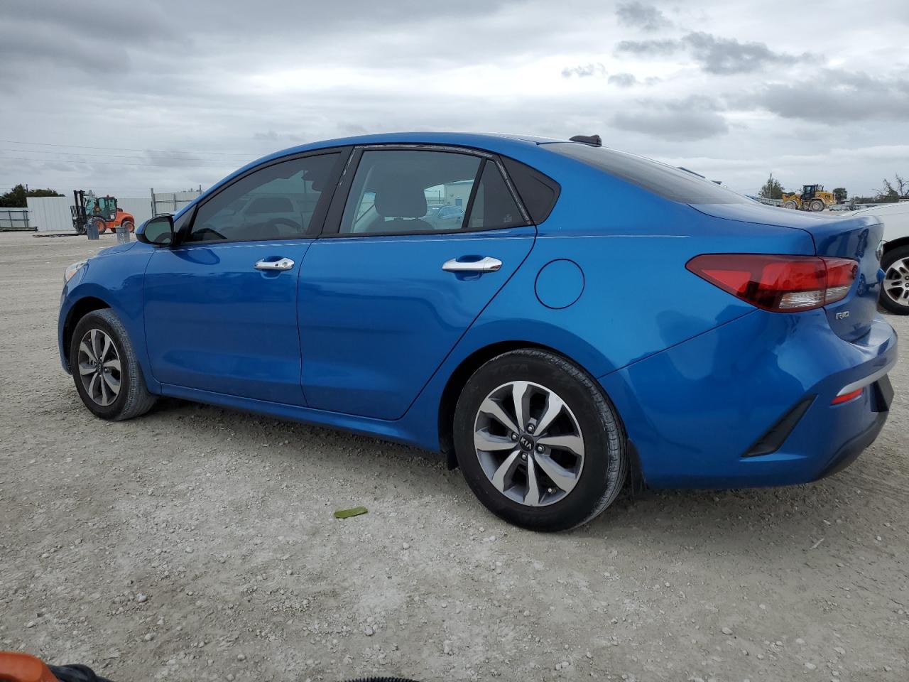 2021 Kia Rio - Image 2