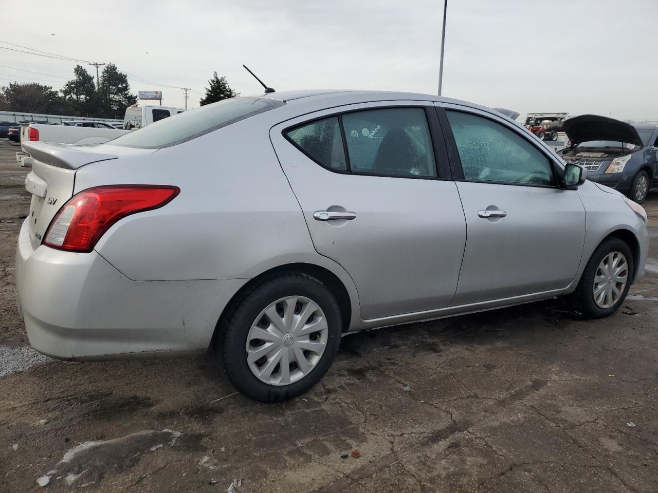 2016 Nissan Versa - Image 3