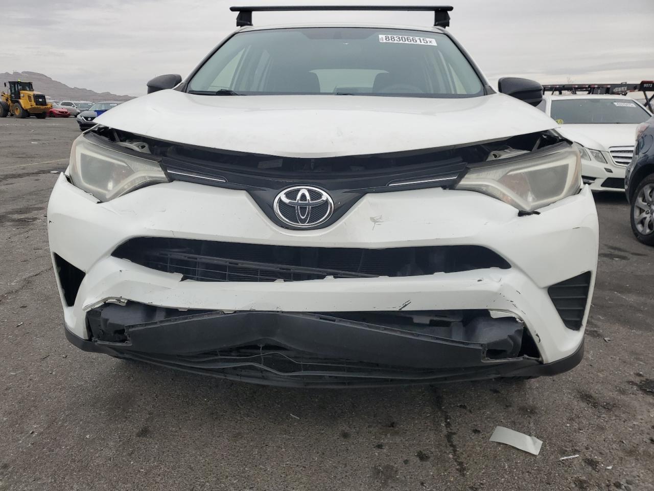 2016 Toyota RAV 4 - Image 5