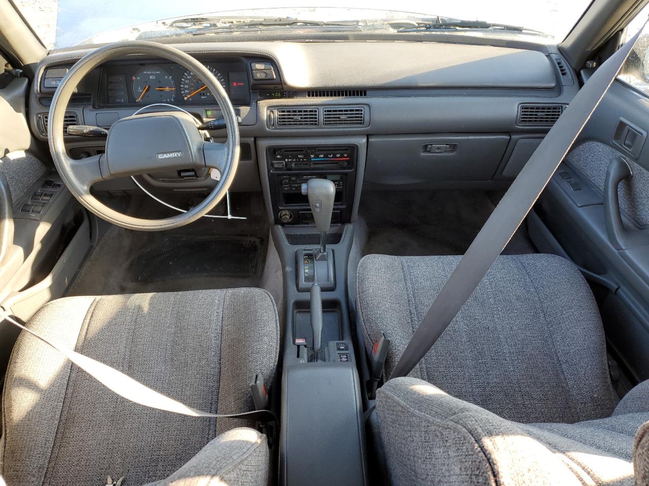 1990 Toyota Camry - Image 8