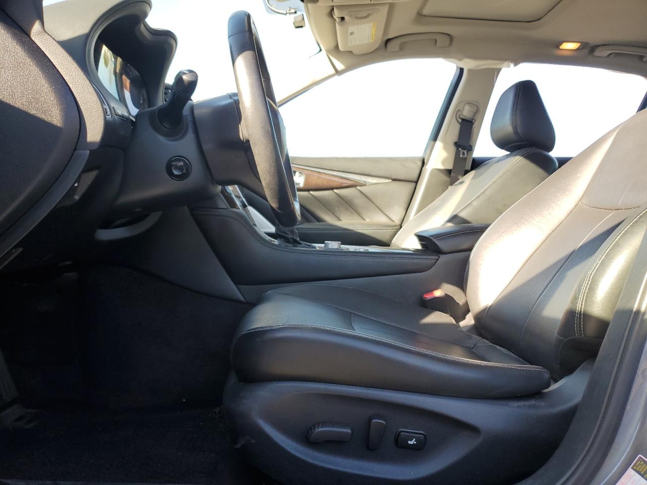 2018 Infiniti Q50 - Image 7