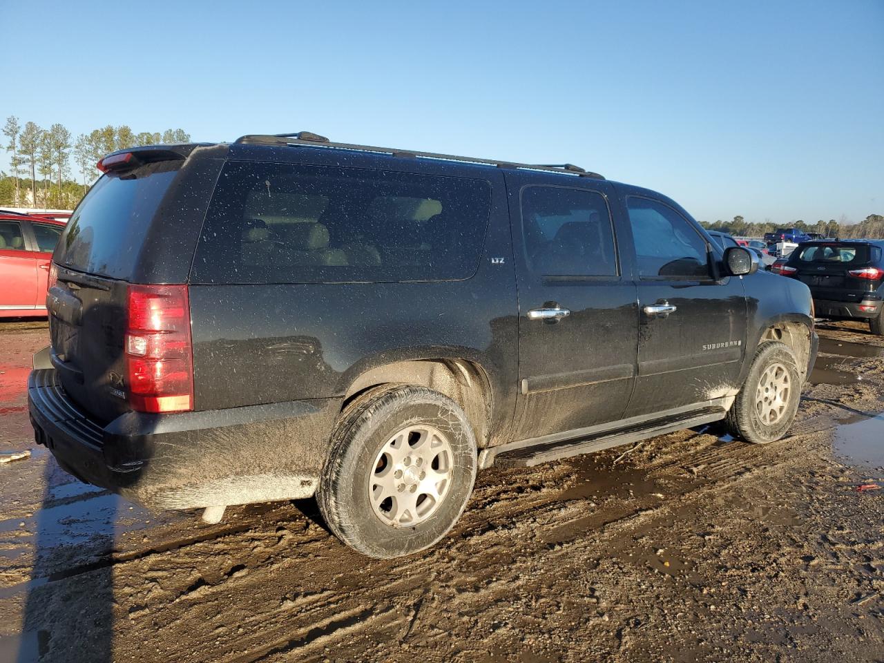 2007 Chevrolet Suburban - Image 3