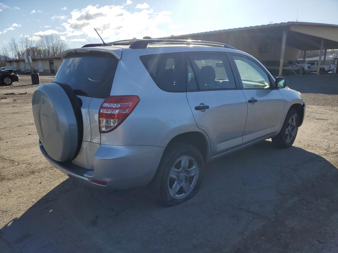 2010 Toyota RAV 4 - Image 3