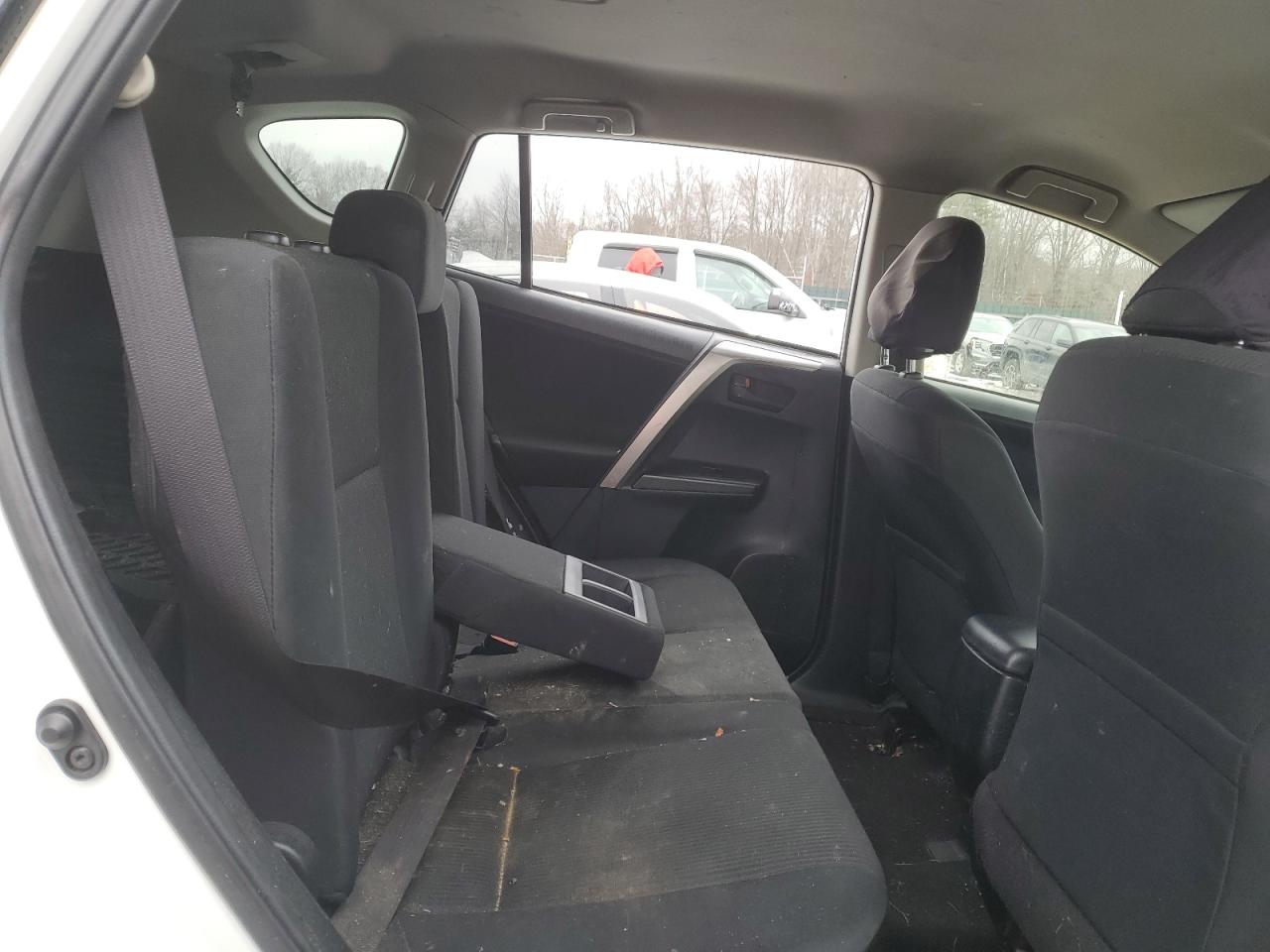 2017 Toyota RAV 4 - Image 11