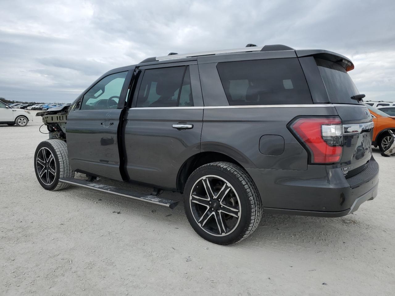 2021 Ford Expedition - Image 2