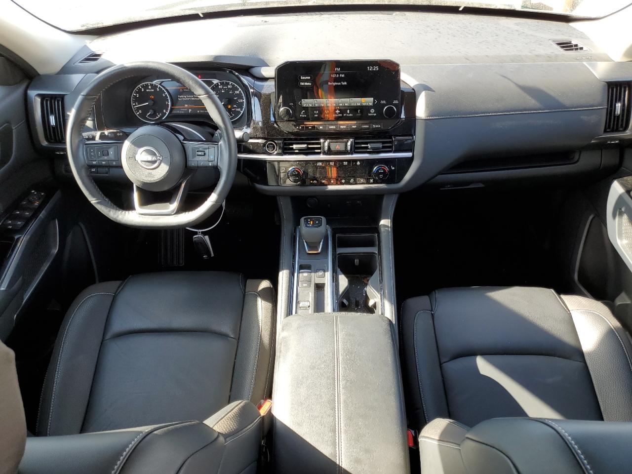 2024 Nissan Pathfinder - Image 8