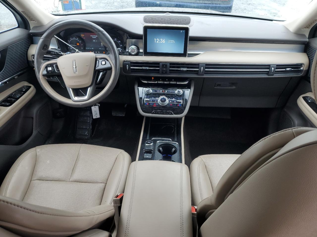 2020 Lincoln Corsair - Image 8