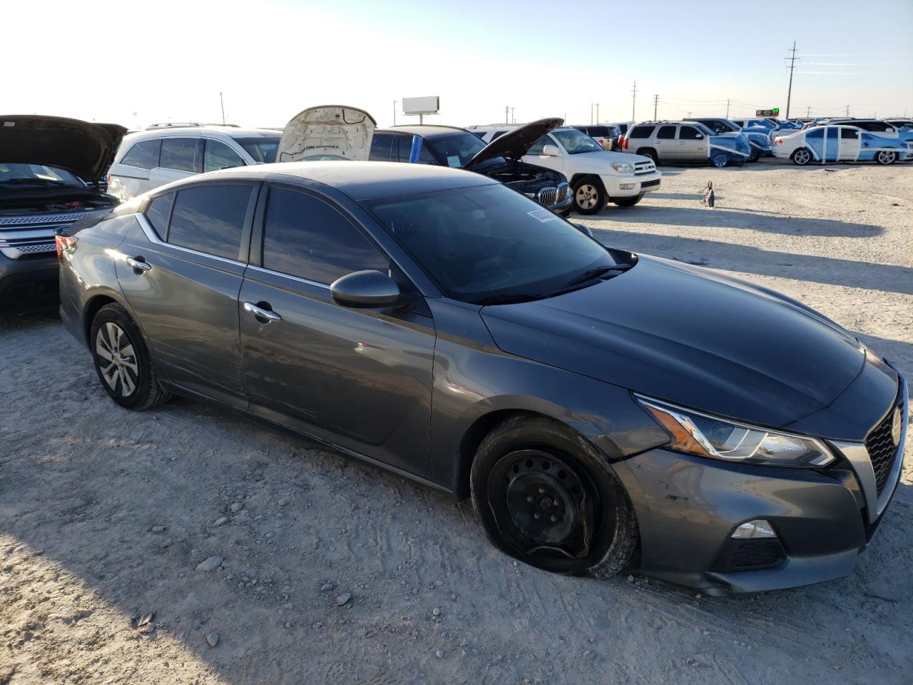 2019 Nissan Altima - Image 4