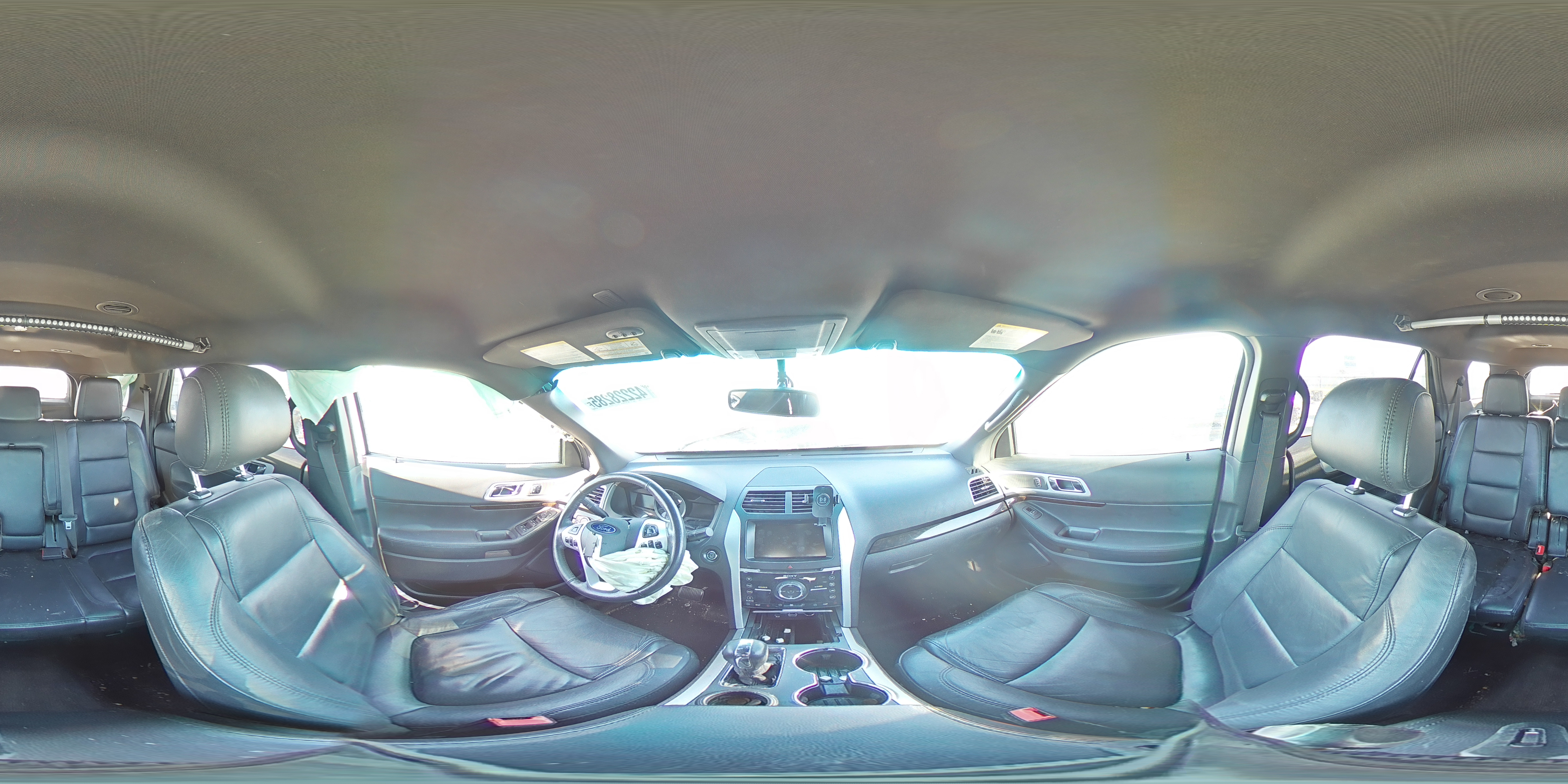 2015 Ford Explorer - Image 13