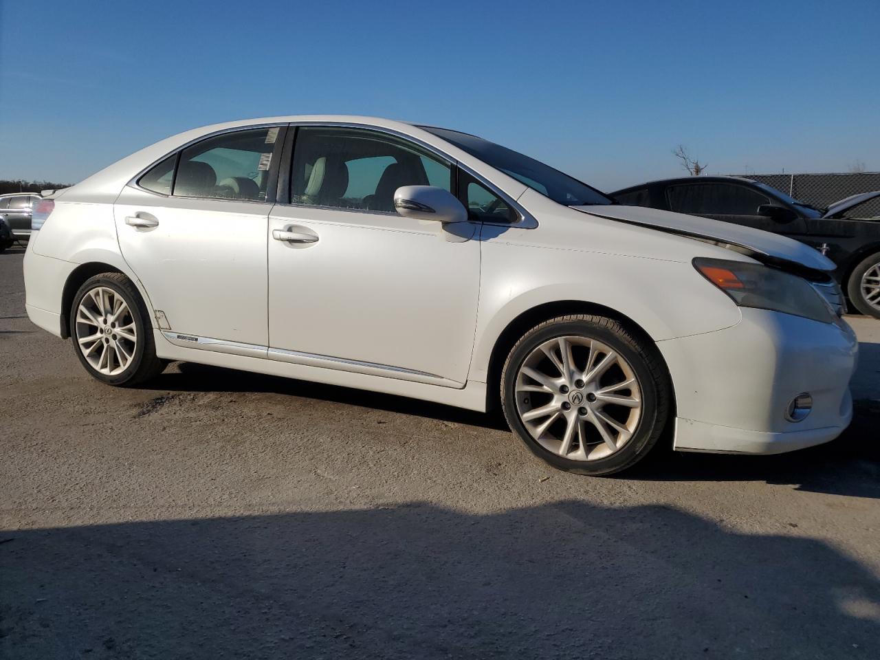 2010 Lexus HS - Image 4