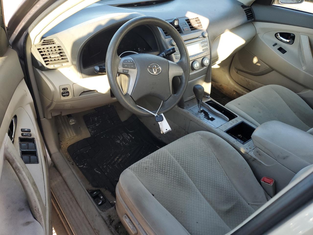 2009 Toyota Camry - Image 8