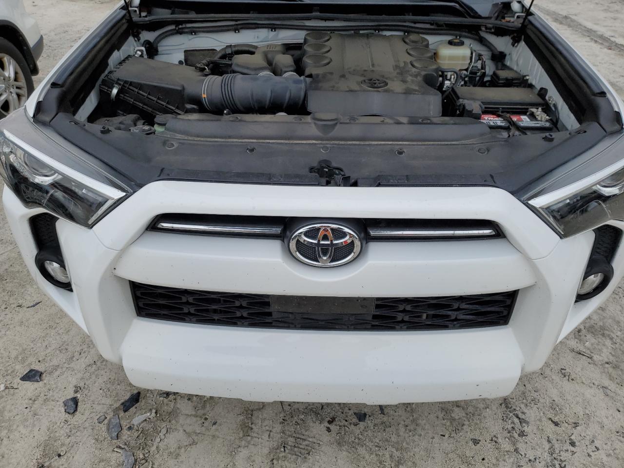 2020 Toyota 4Runner - Image 12