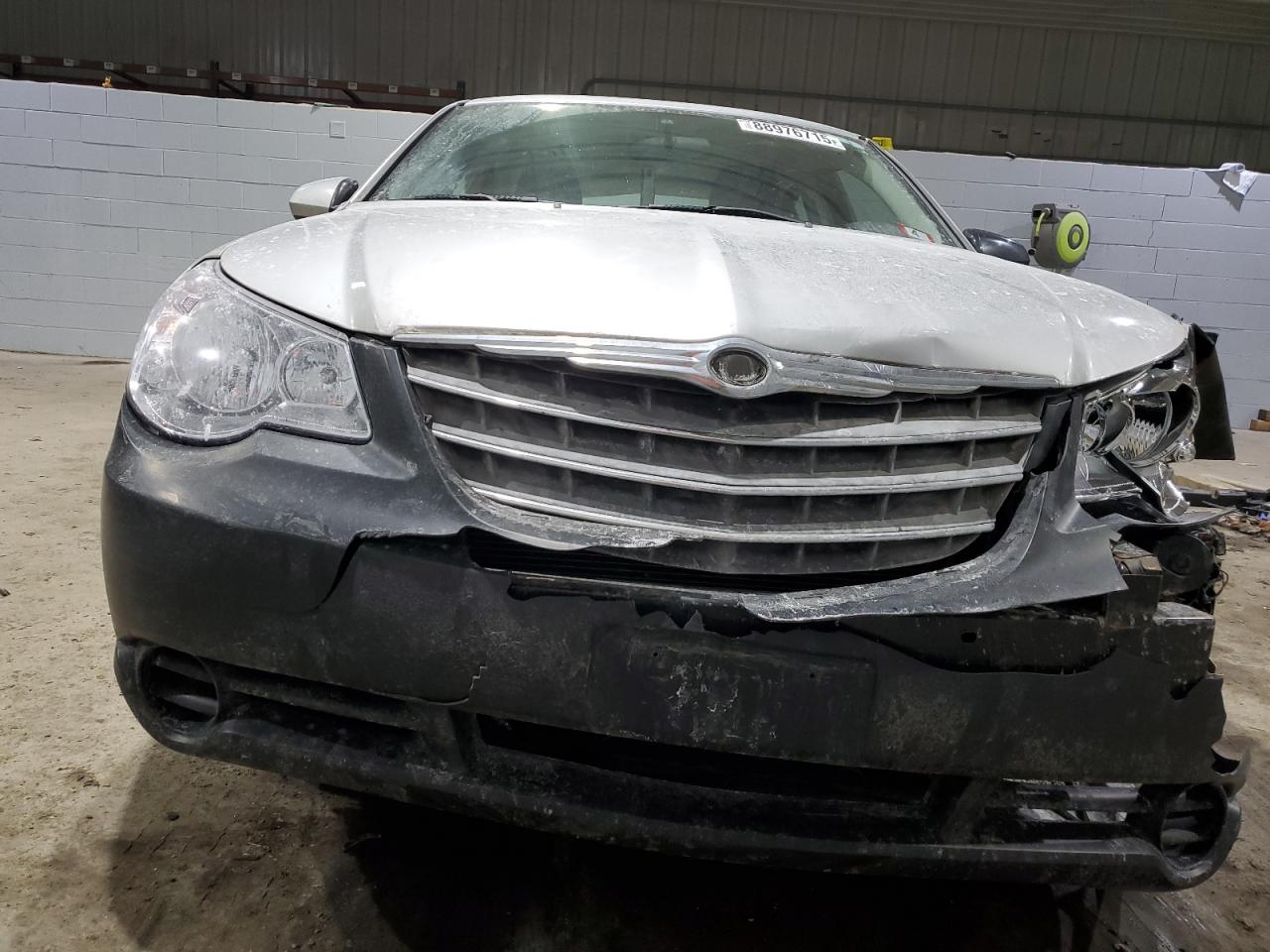 2010 Chrysler Sebring - Image 5