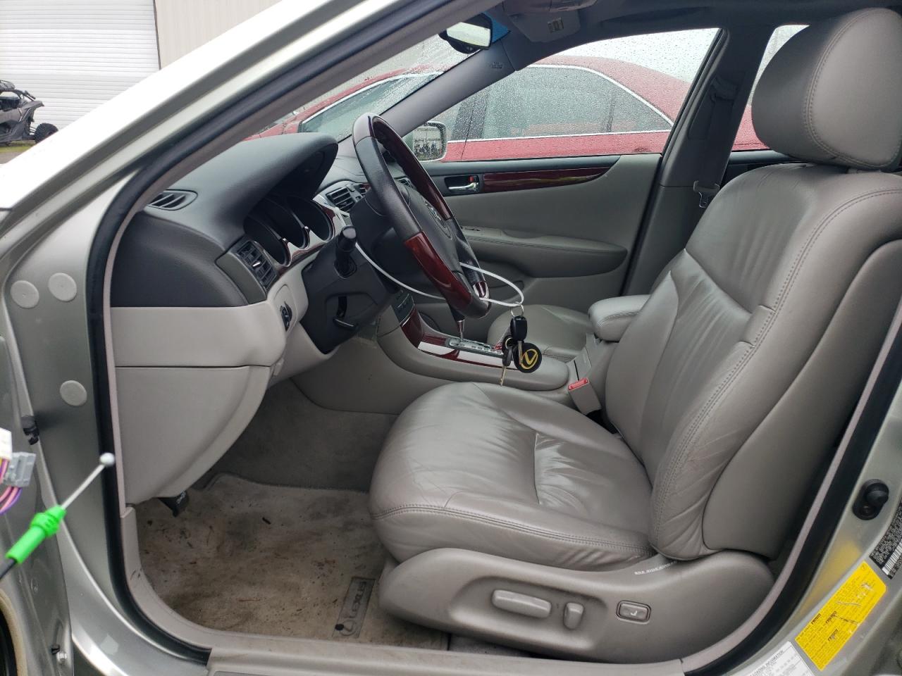 2003 Lexus ES - Image 7