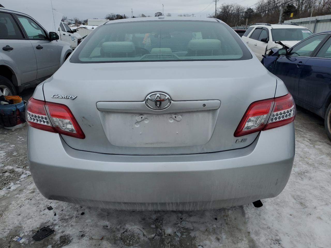 2011 Toyota Camry - Image 6