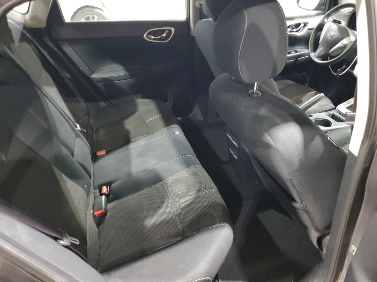 2015 Nissan Sentra - Image 10