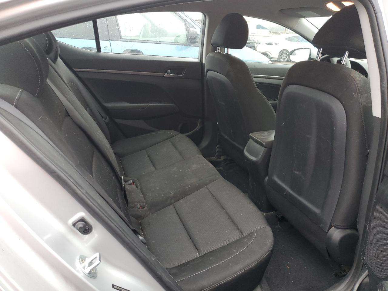 2018 Hyundai Elantra - Image 10
