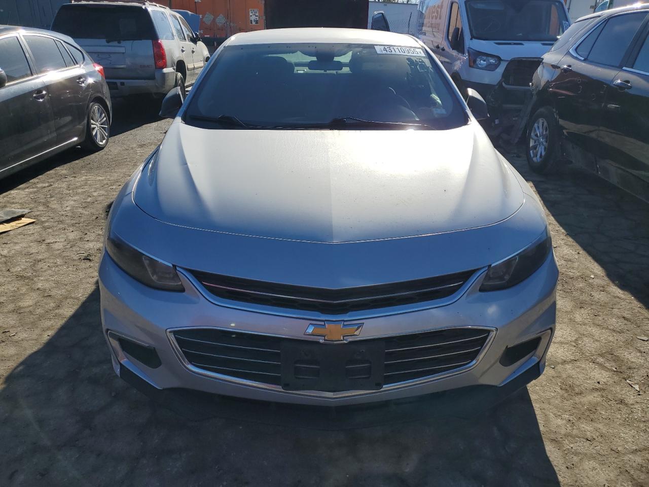2016 Chevrolet Malibu - Image 5