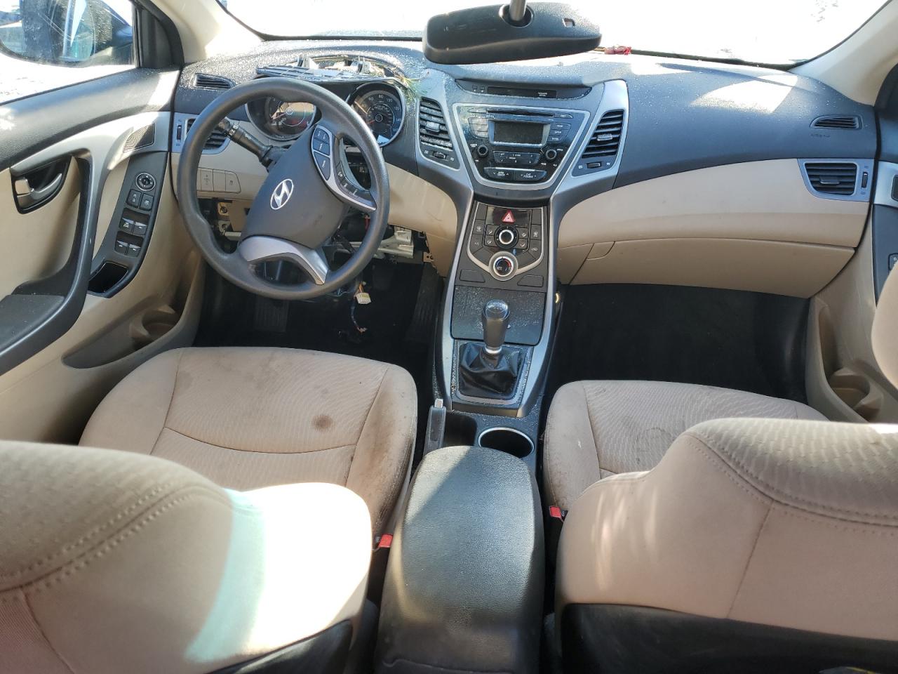 2015 Hyundai Elantra - Image 8