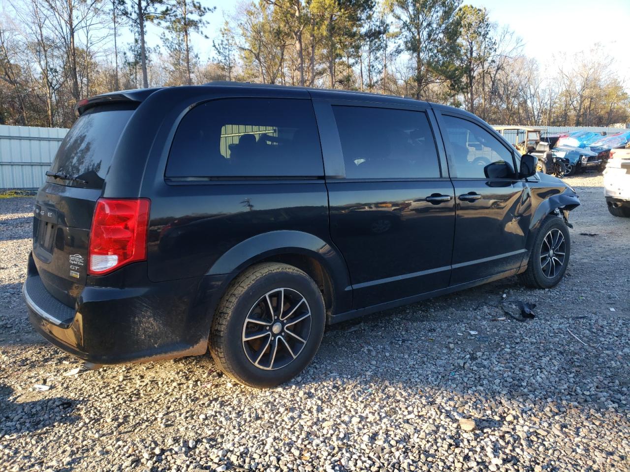 2018 Dodge Caravan - Image 3