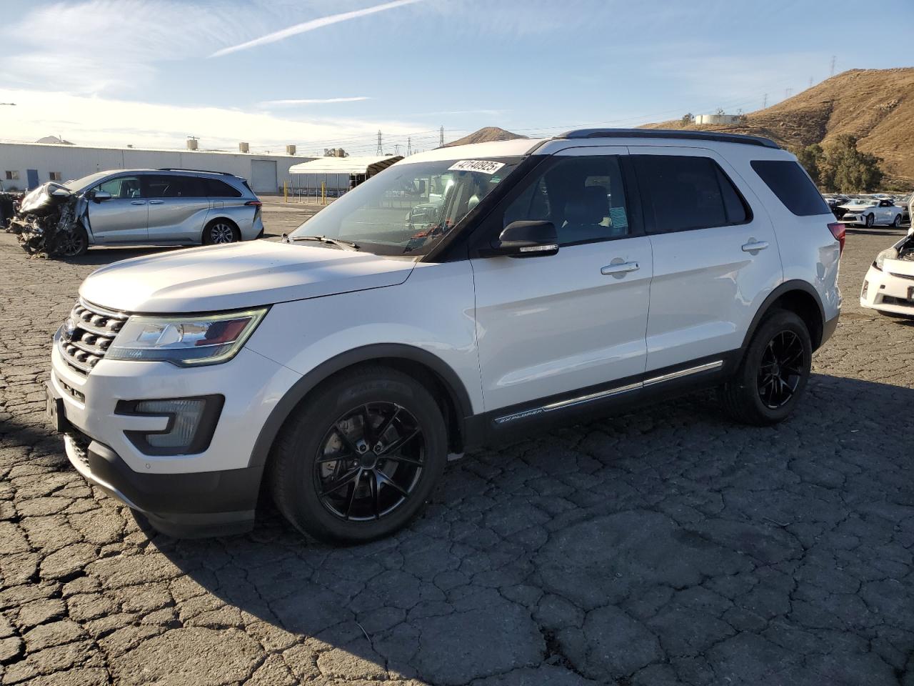 2017 Ford Explorer - Image 1