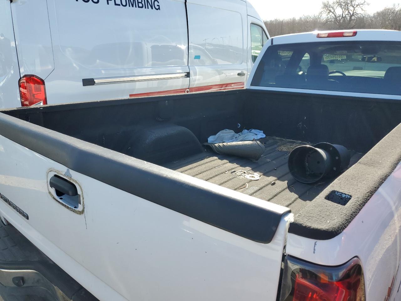 2006 Chevrolet Silverado - Image 10