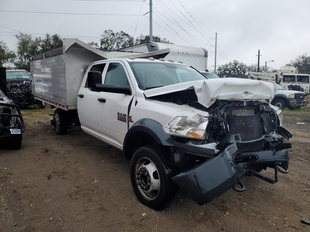 2017 RAM 5500 - Image 4