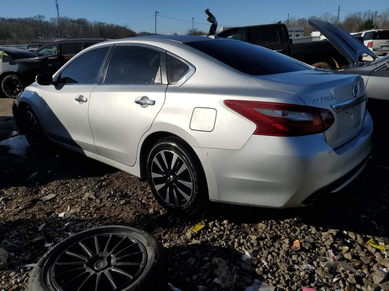 2018 Nissan Altima - Image 2