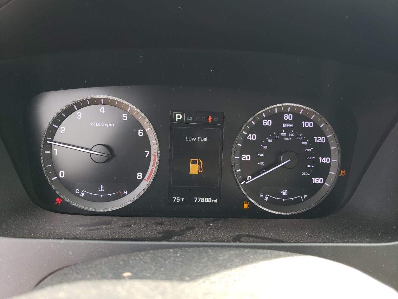 2015 Hyundai Sonata - Image 9