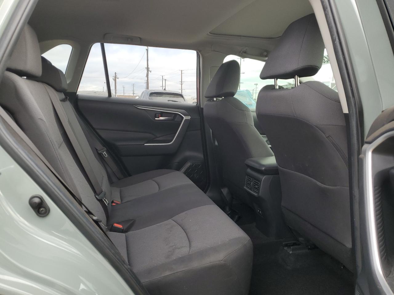 2019 Toyota RAV 4 - Image 11