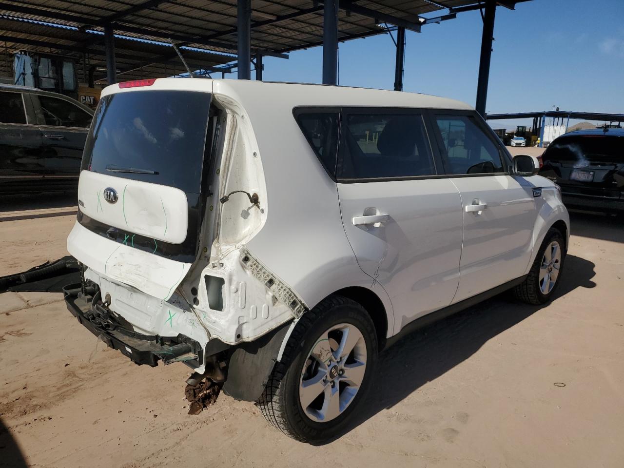 VIN KNDJN2A24J7619646 2018 KIA SOUL no.3