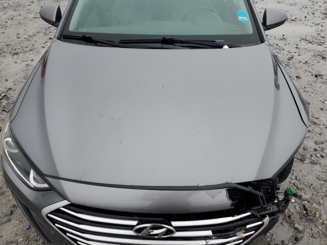 2018 Hyundai Elantra - Image 12