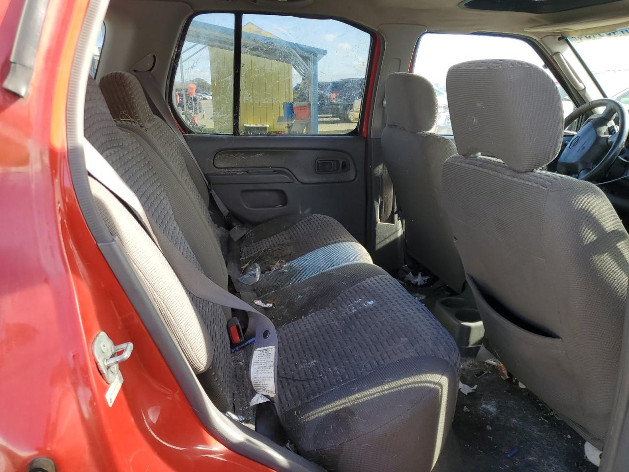 2001 Nissan XTerra - Image 10