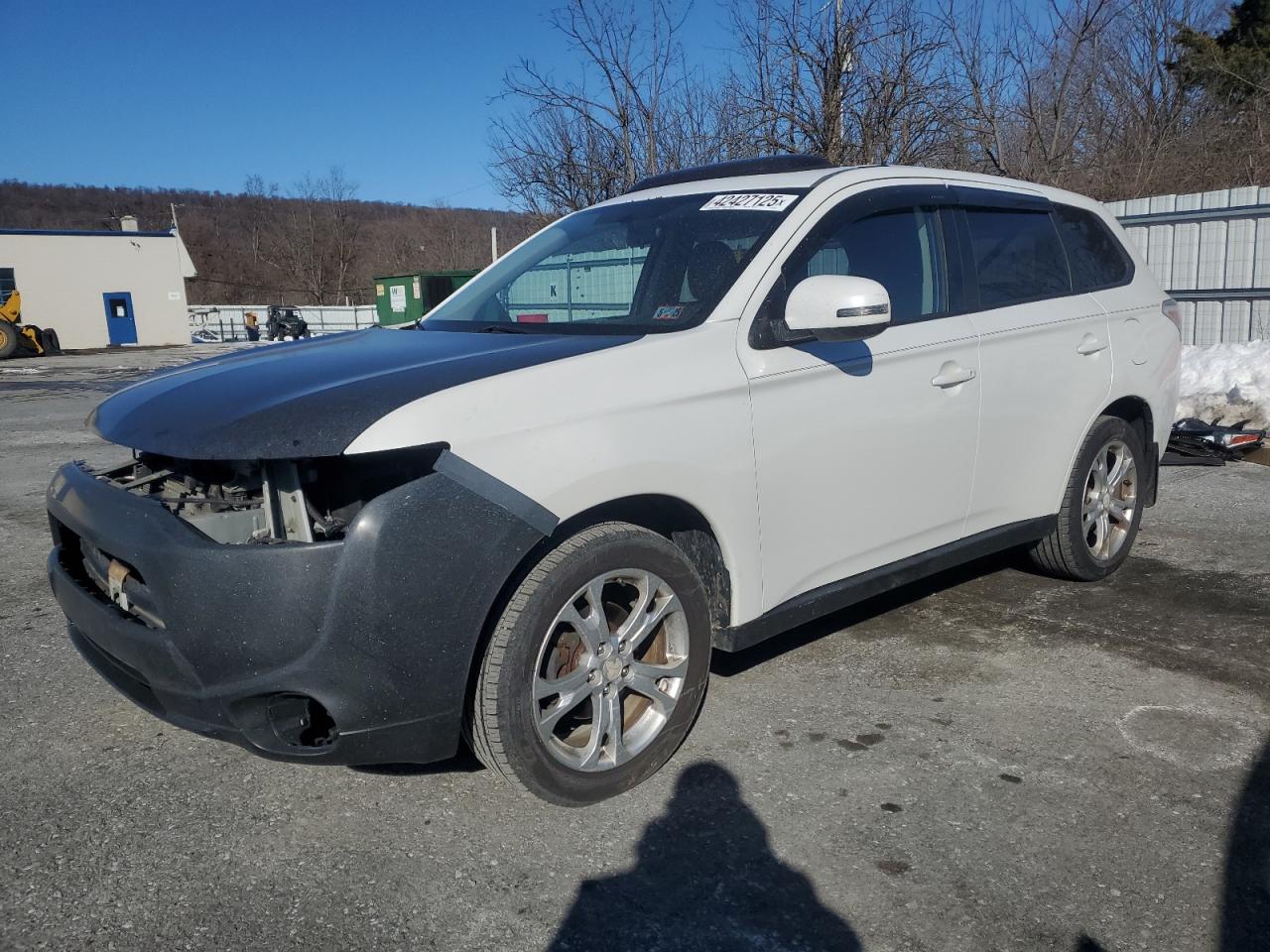 2014 Mitsubishi Outlander - Image 1