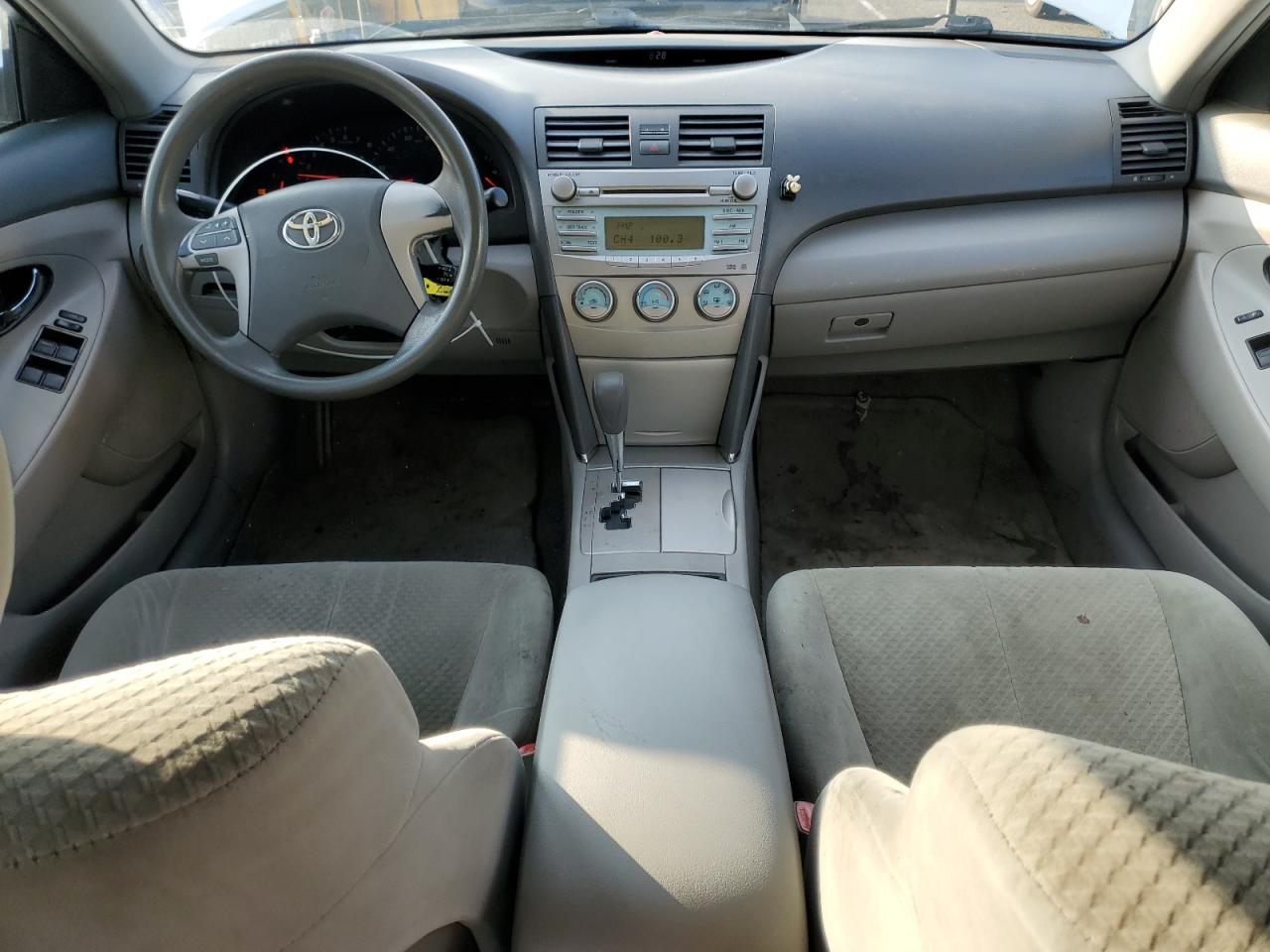 2009 Toyota Camry - Image 8