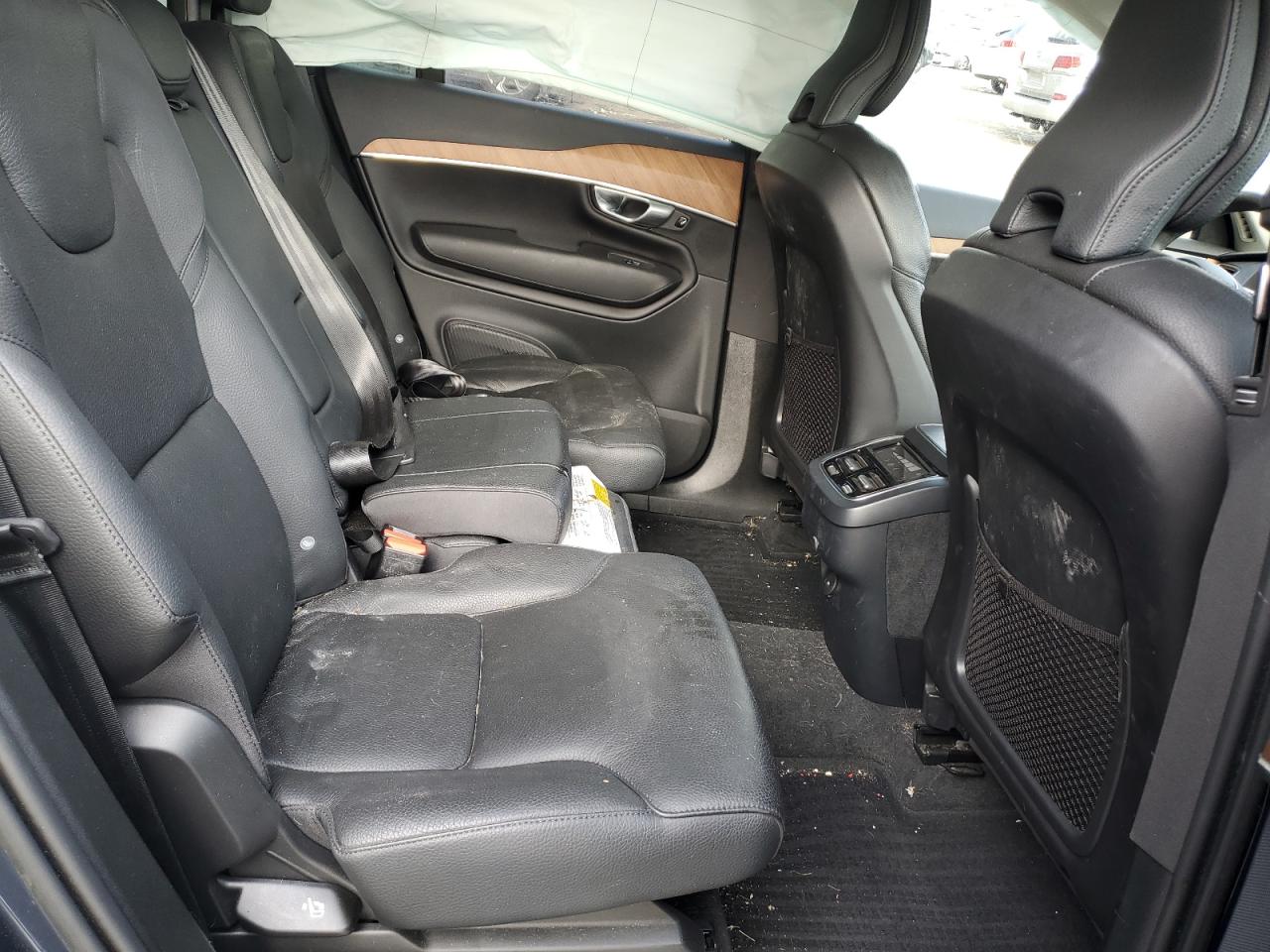 2023 Volvo XC90 - Image 12