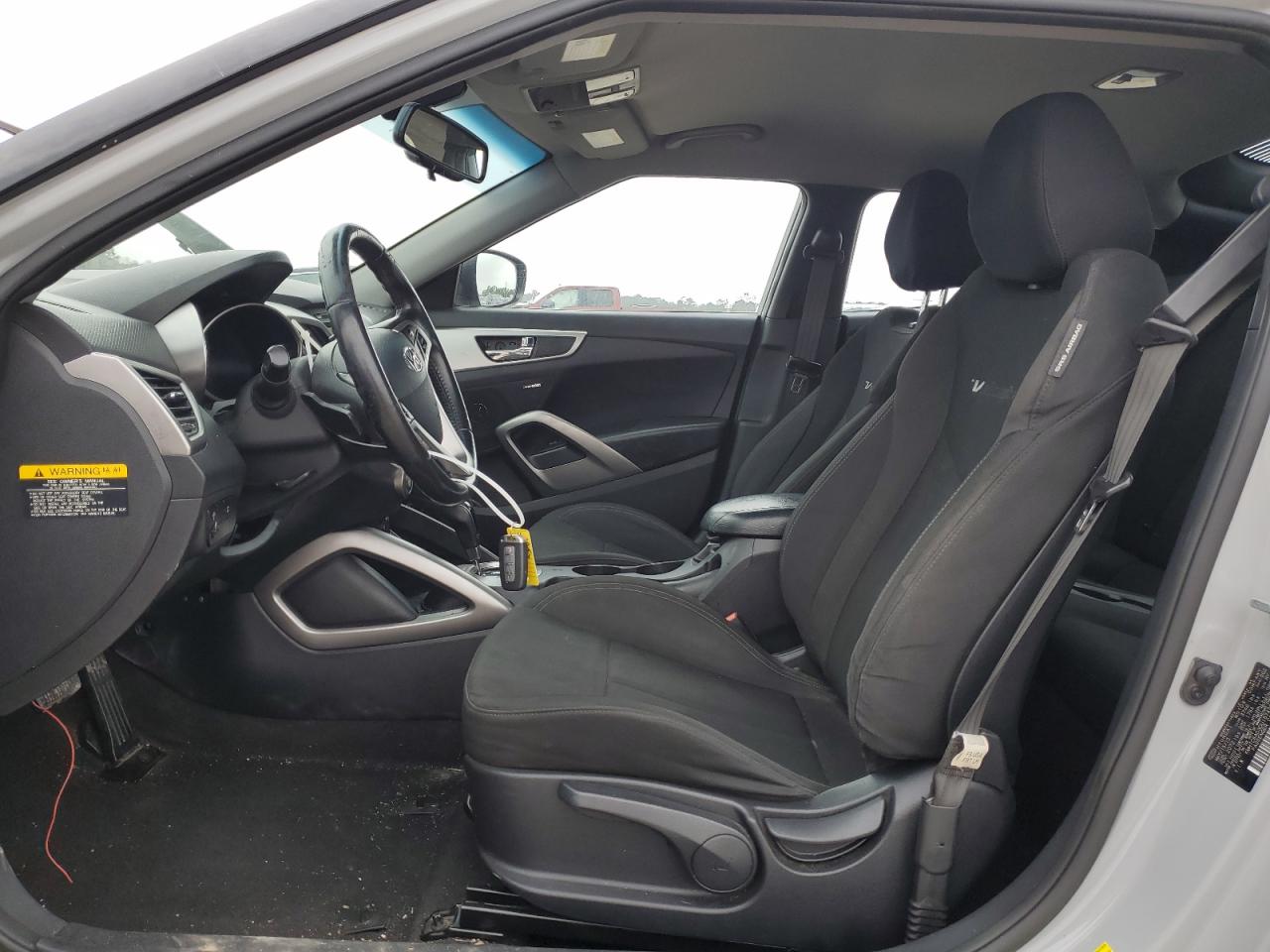 2013 Hyundai Veloster - Image 7