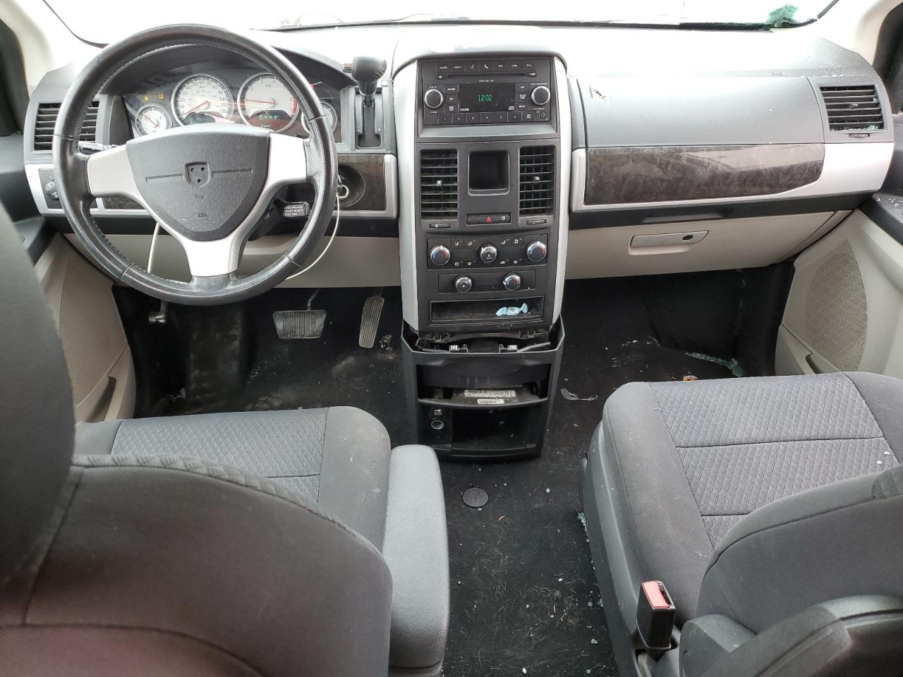 2010 Dodge Caravan - Image 8