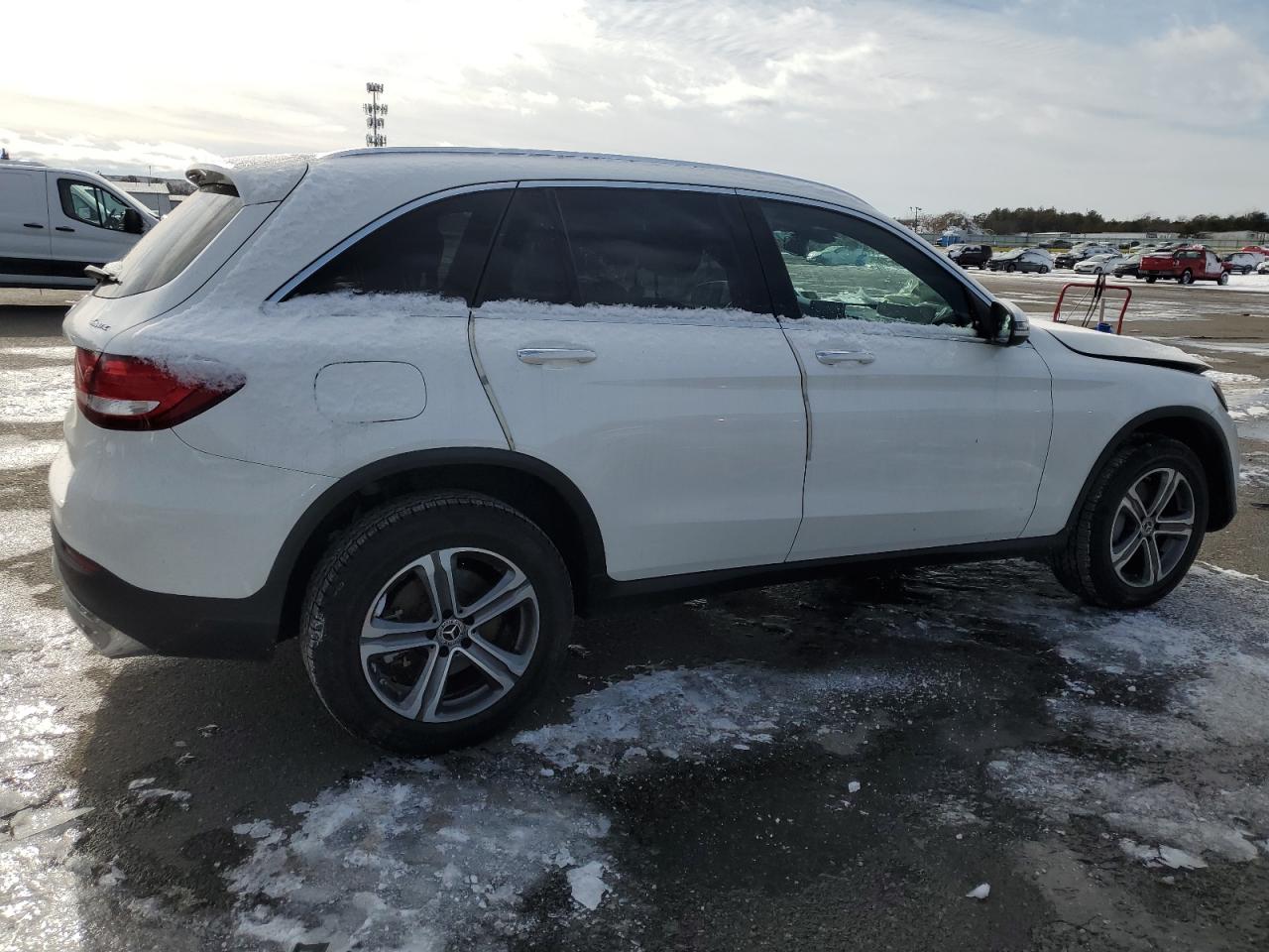 2019 Mercedes-Benz GLC - Image 3