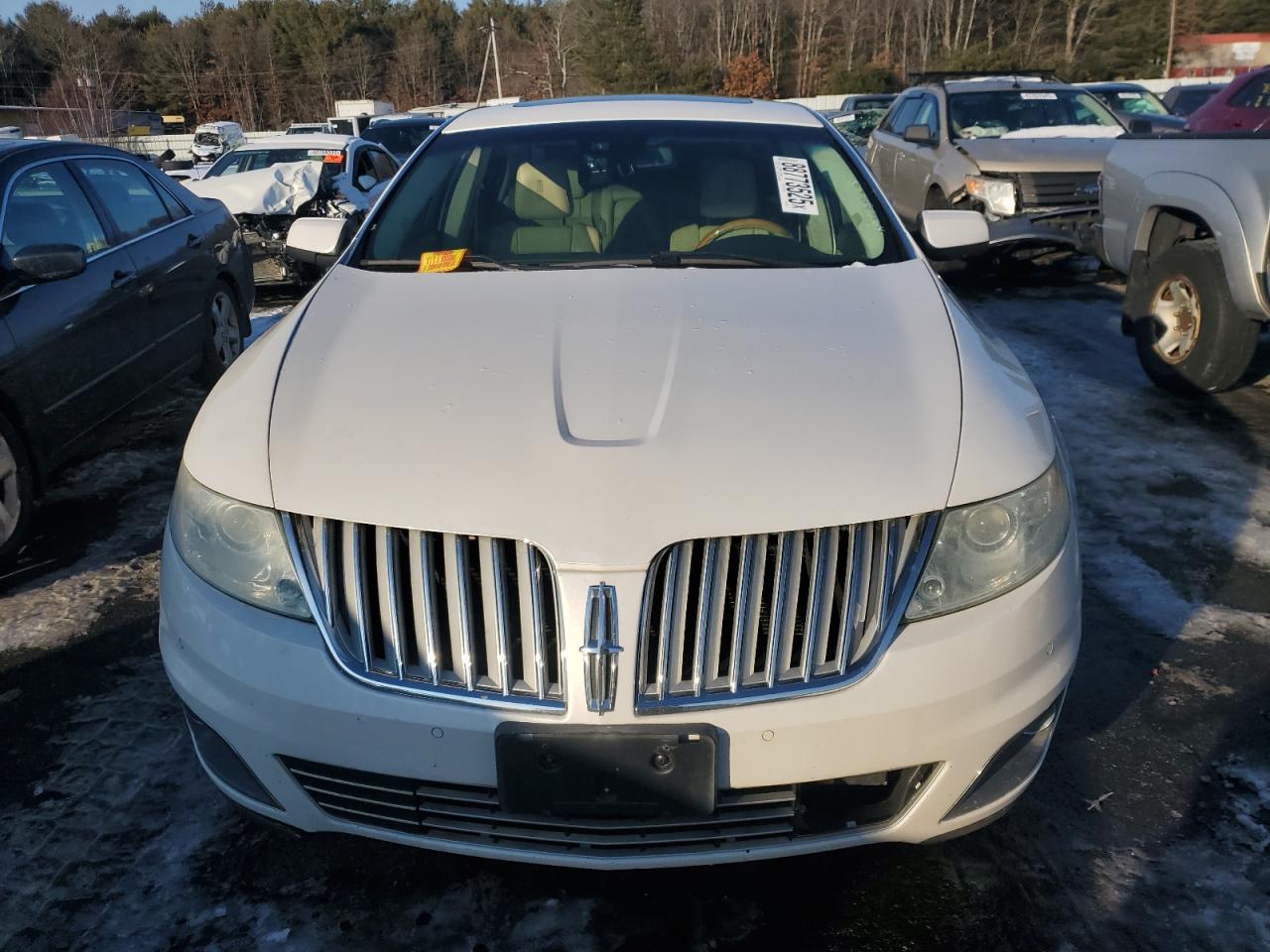 2011 Lincoln MKS - Image 5
