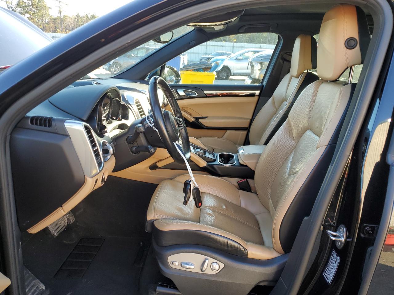 2015 Porsche Cayenne S VIN: WP1AB2A27FLA61085 Lot: 42146805