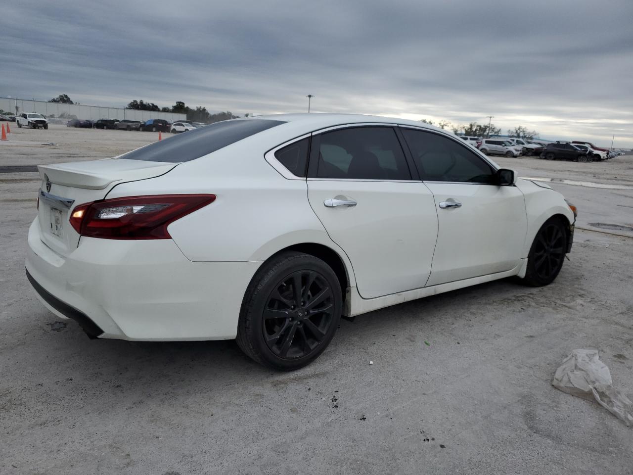 2018 Nissan Altima - Image 3