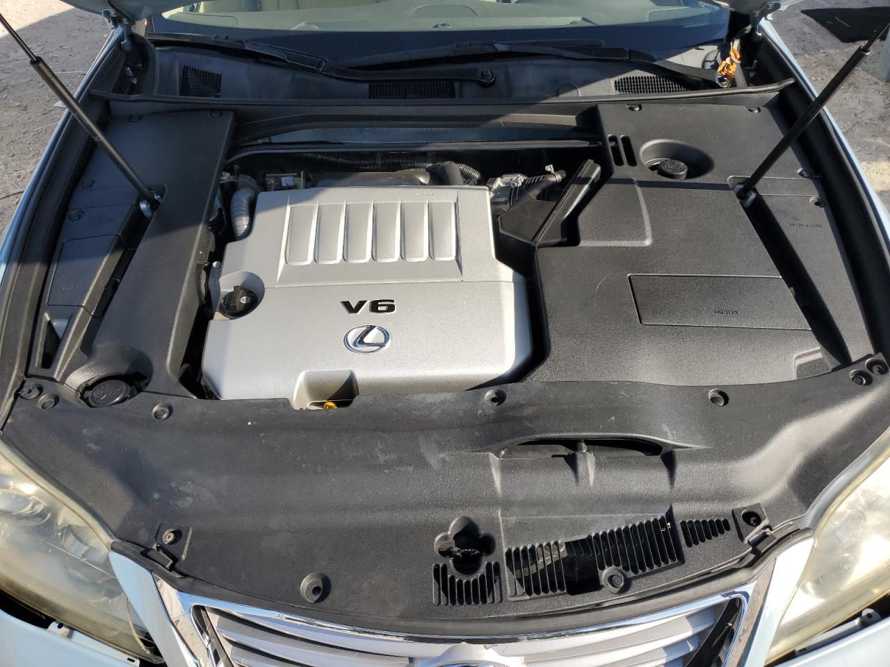 2011 Lexus ES - Image 11