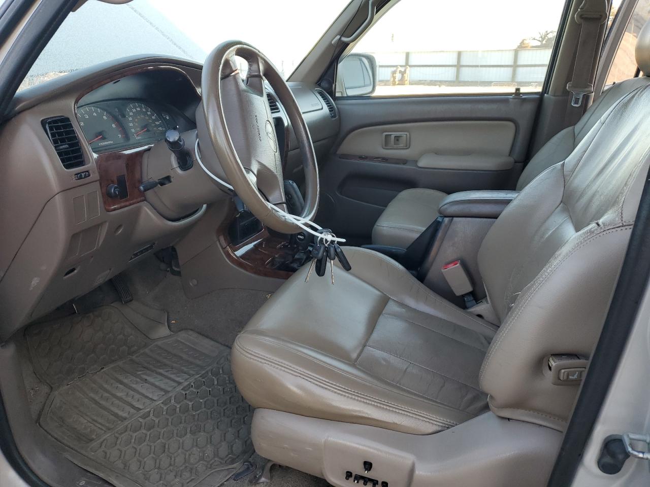 2000 Toyota 4Runner - Image 7