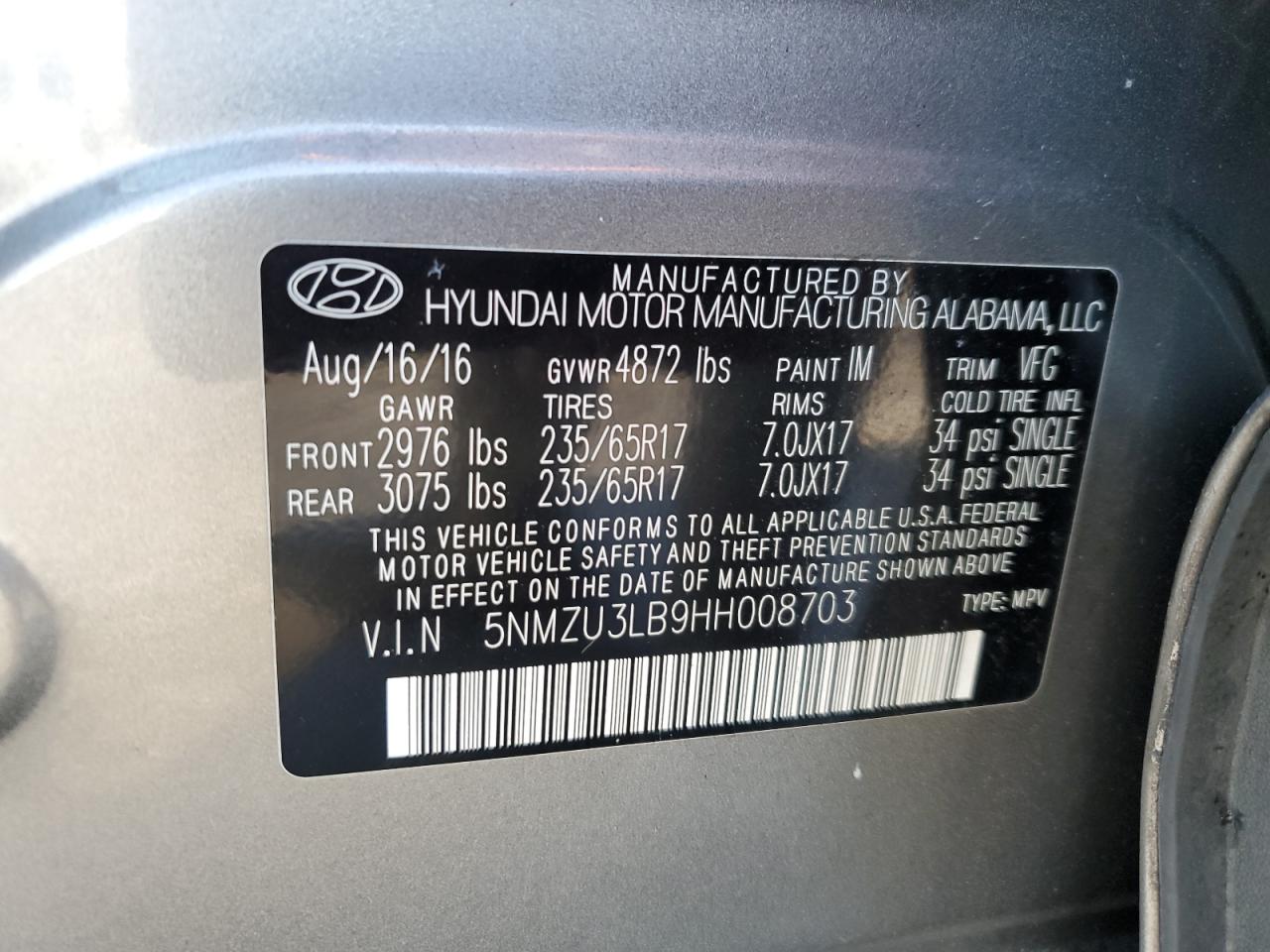 2017 Hyundai Santa Fe - Image 13