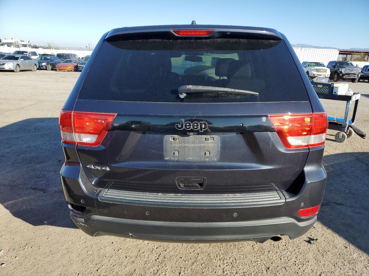 2013 Jeep Grand Cherokee - Image 6