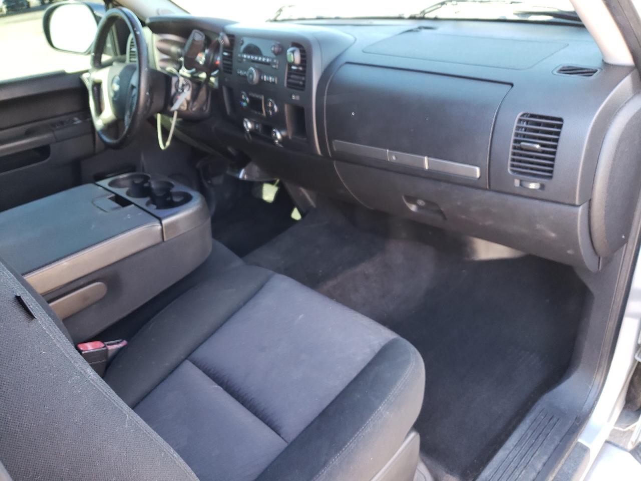 2012 Chevrolet Silverado - Image 8