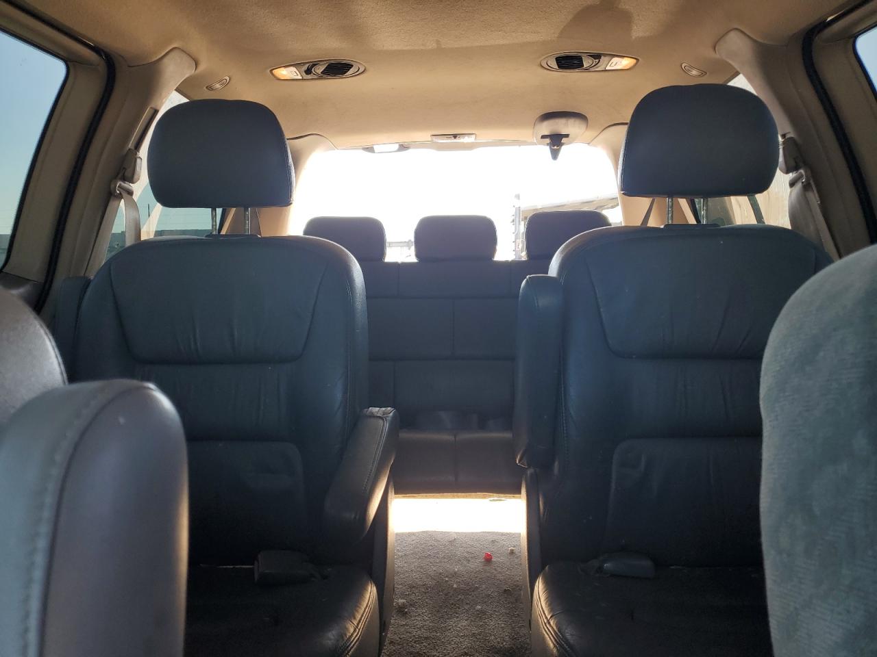 2004 Honda Odyssey - Image 10