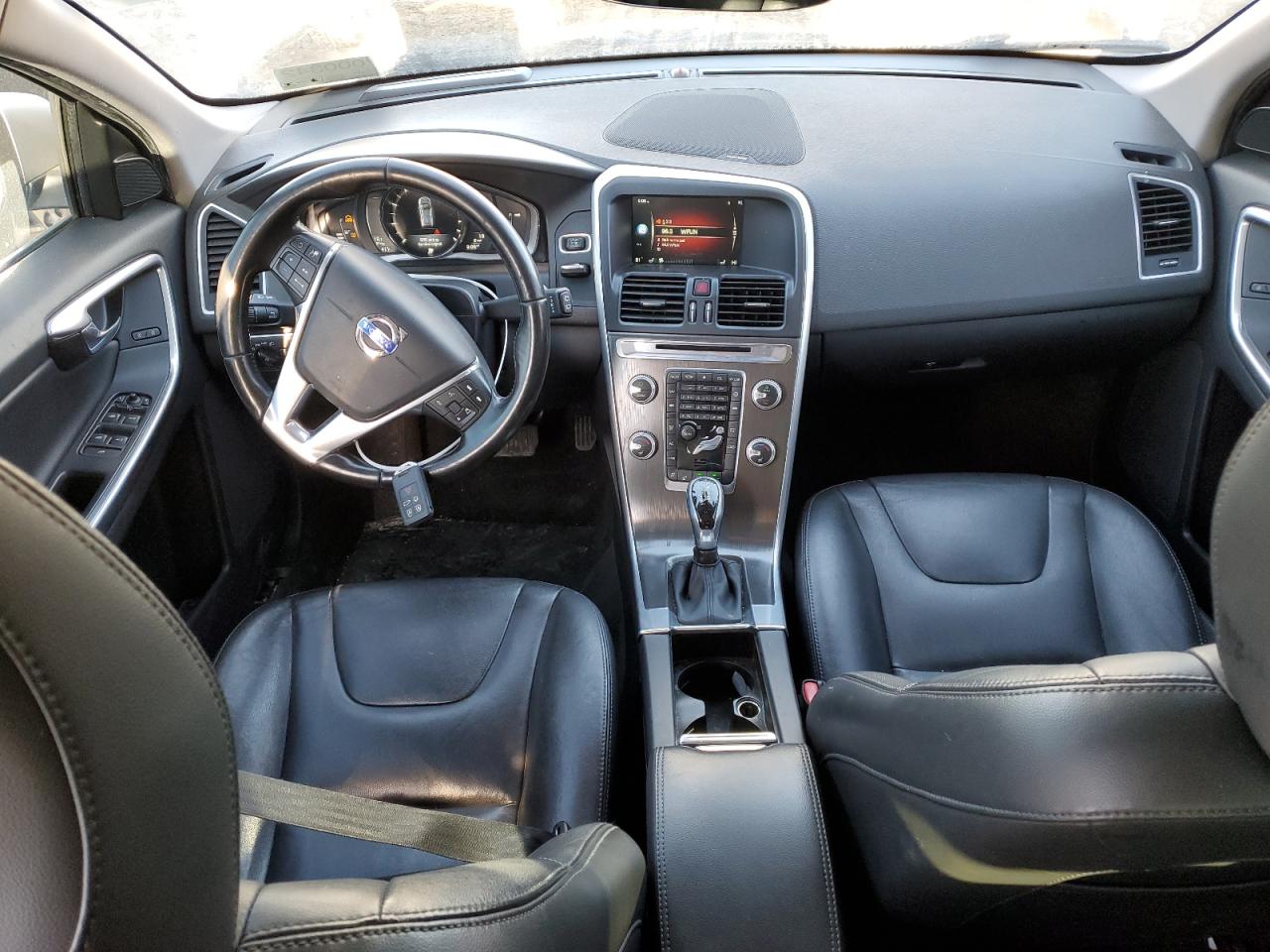 2016 Volvo XC60 - Image 8