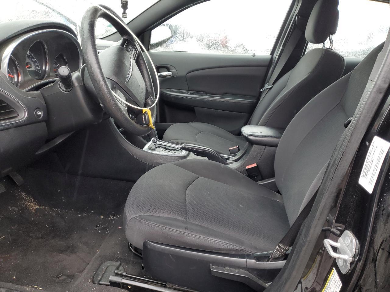 2014 Chrysler 200 - Image 7